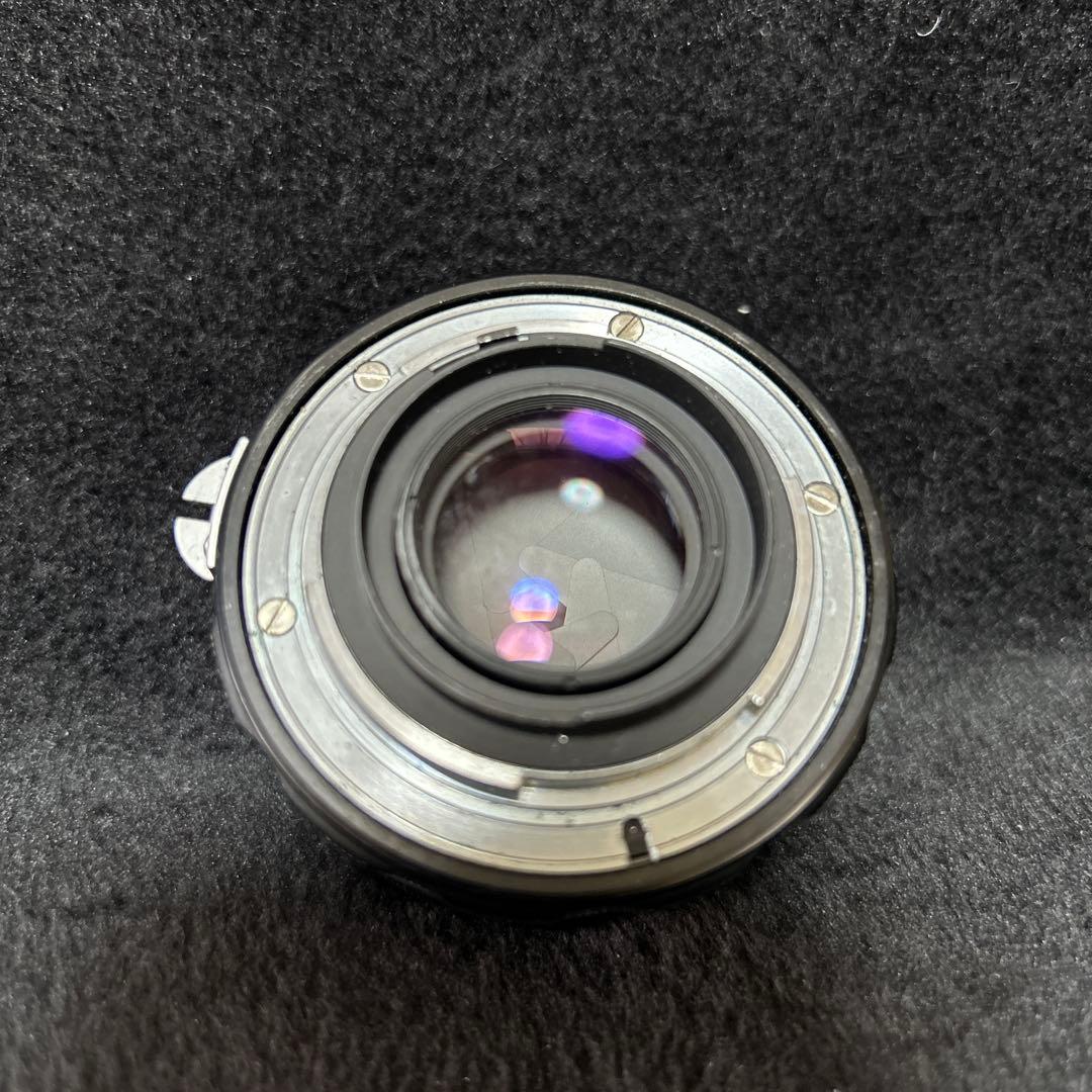Nikon FE NIKKOR-H 50mmレンズ付き