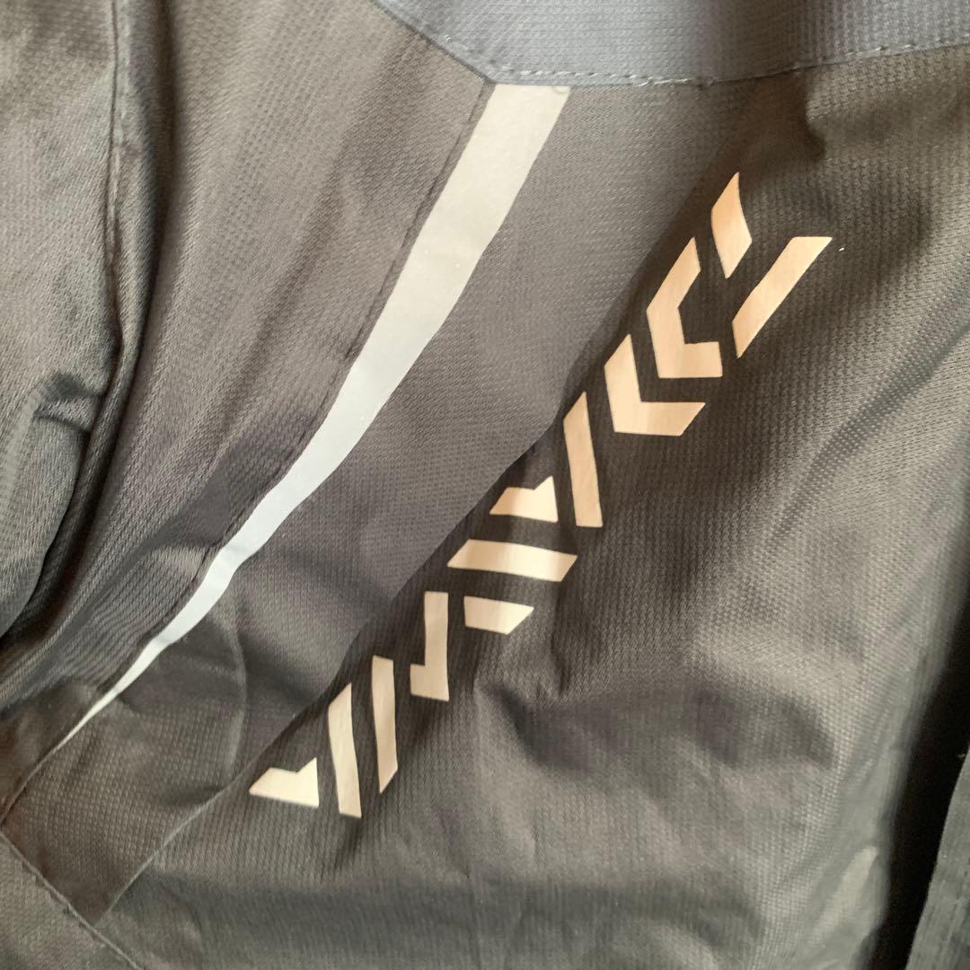 Daiwa フード付きレインウェア 黒