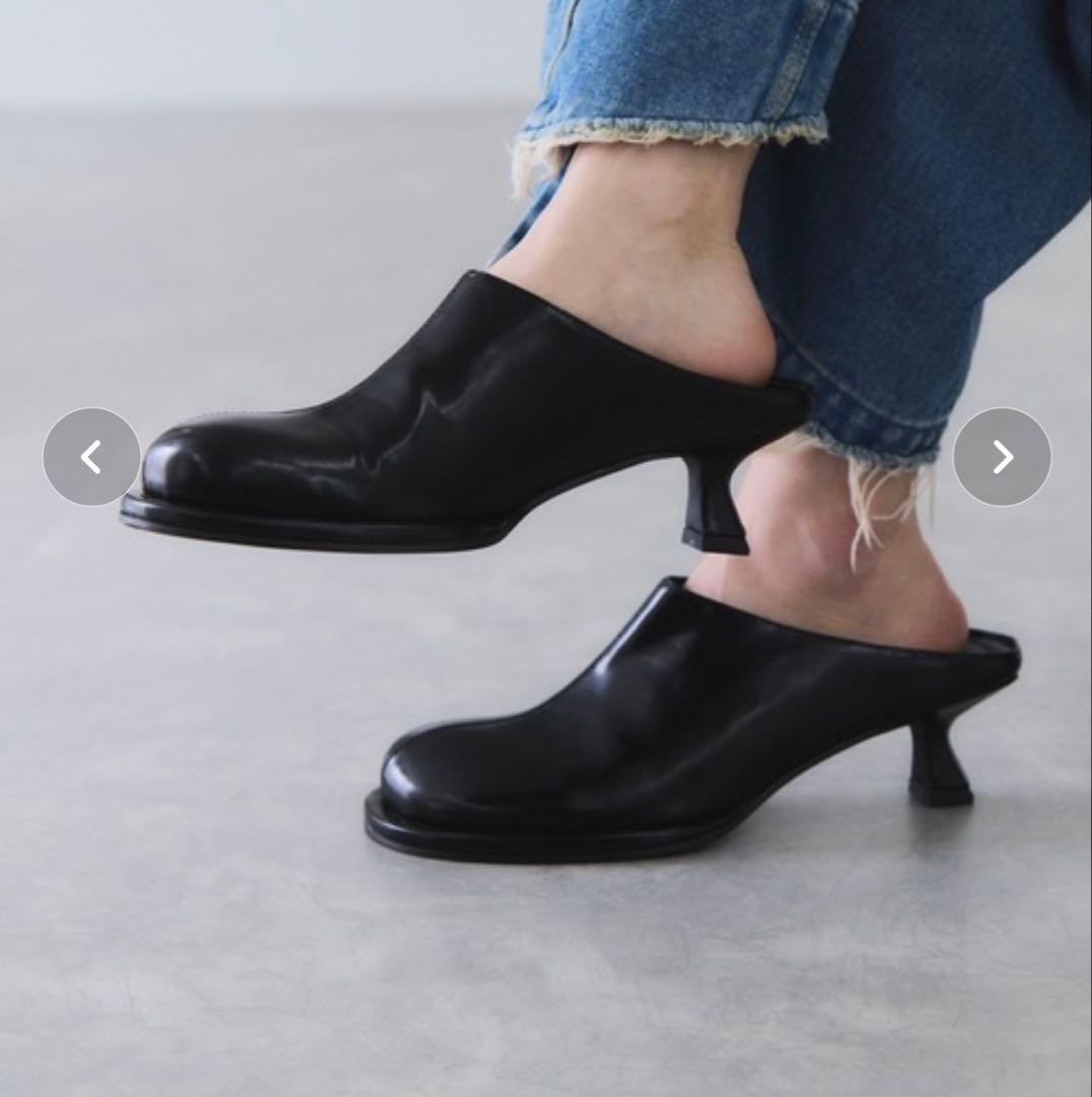 アダムエロペ　ブラックサンダル　ミュール　サボ