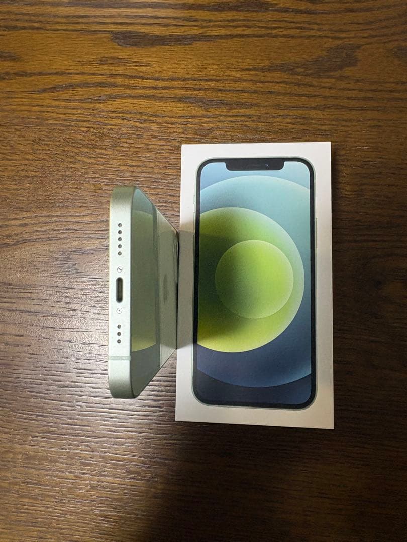 美品Apple iPhone 12 グリーン 本体　箱付き
