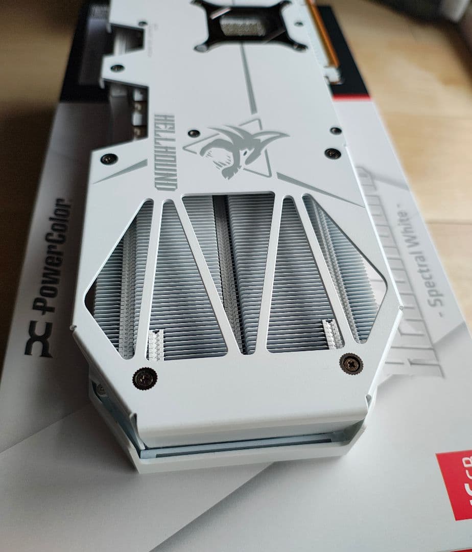 グラフィックボード・グラボ・ビデオカード Powercolor Radeon RX 9070XT Hellhound