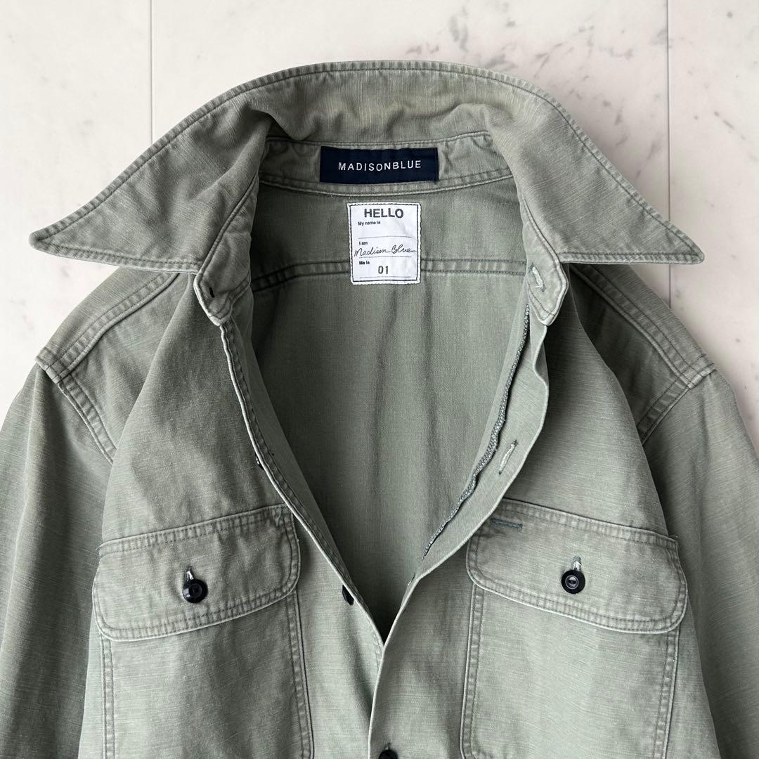 美品 マディソンブルー ハンプトン バックサテンシャツ コットン カーキ 01