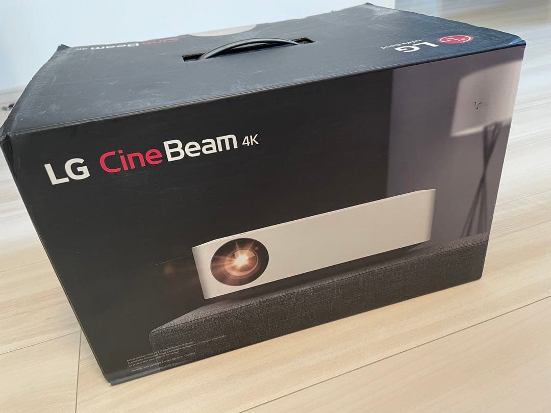 LG Cine Beam HU70LS 4K対応プロジェクター