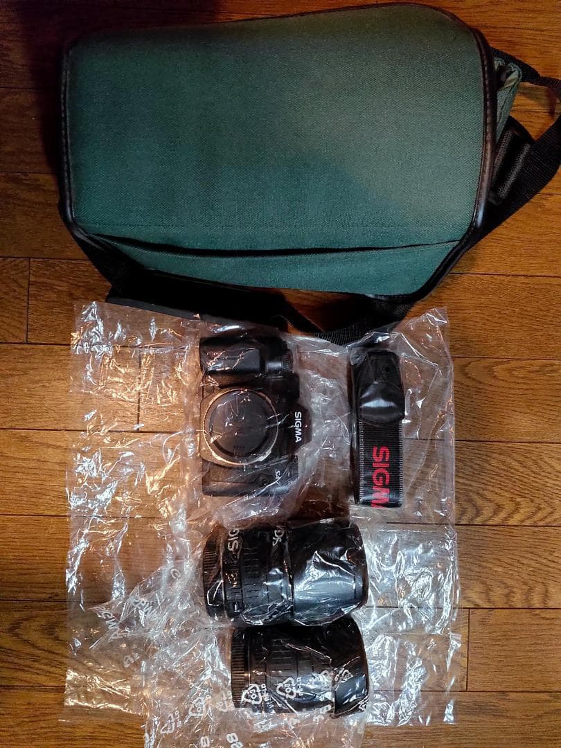 SIGMA シグマ SA-7QD フィルム一眼レフカメラボディ＋レンズ2本セット