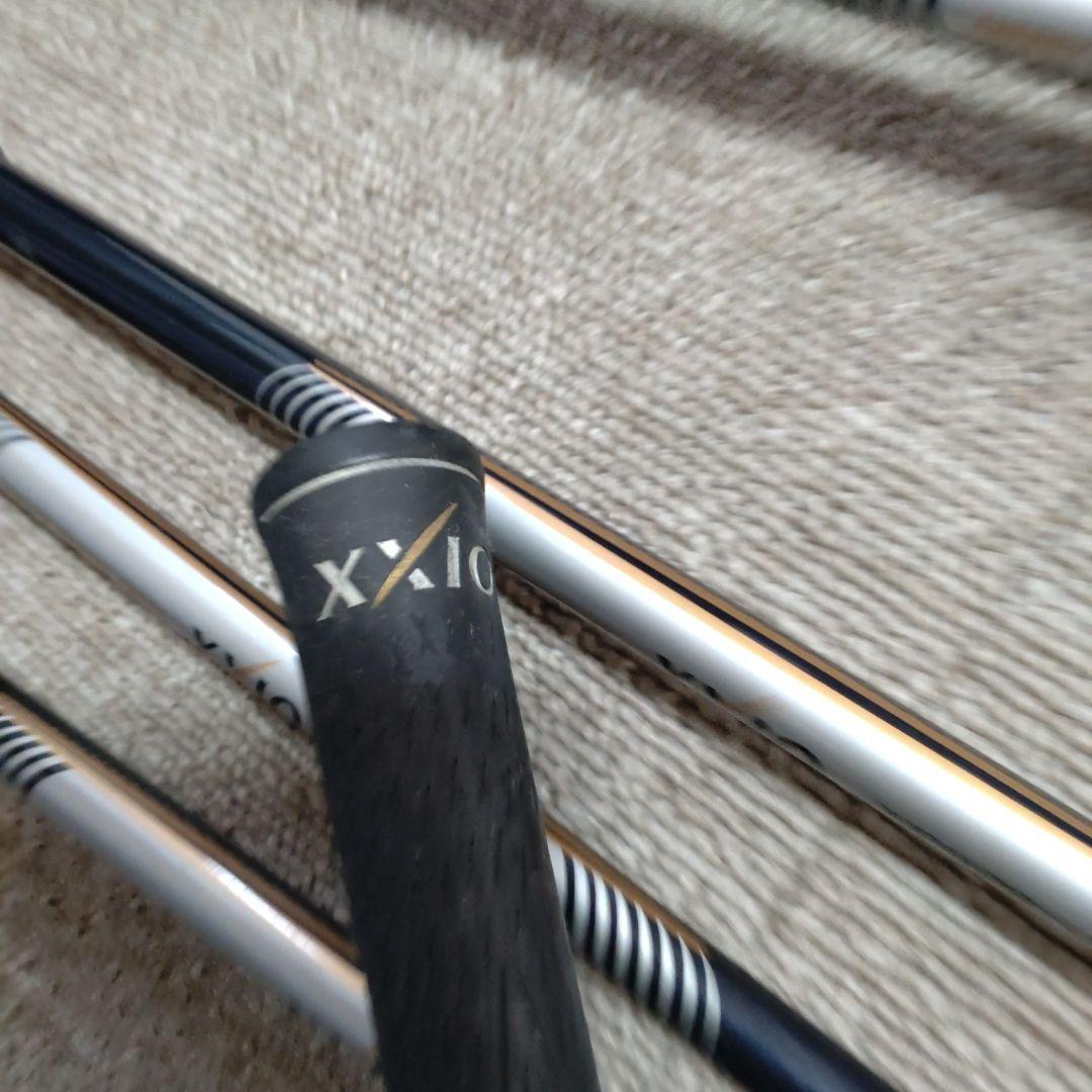 ★ゼクシオアイアンクラブ６本セット(中古）美品