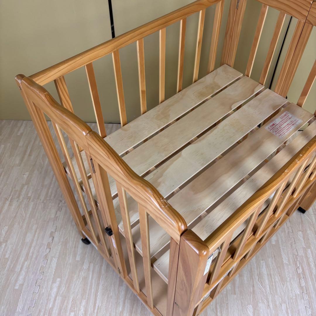 ☆除菌清掃済☆　大和屋　パタン　折りたたみミニベビーベッド　すのこ　ナチュラル