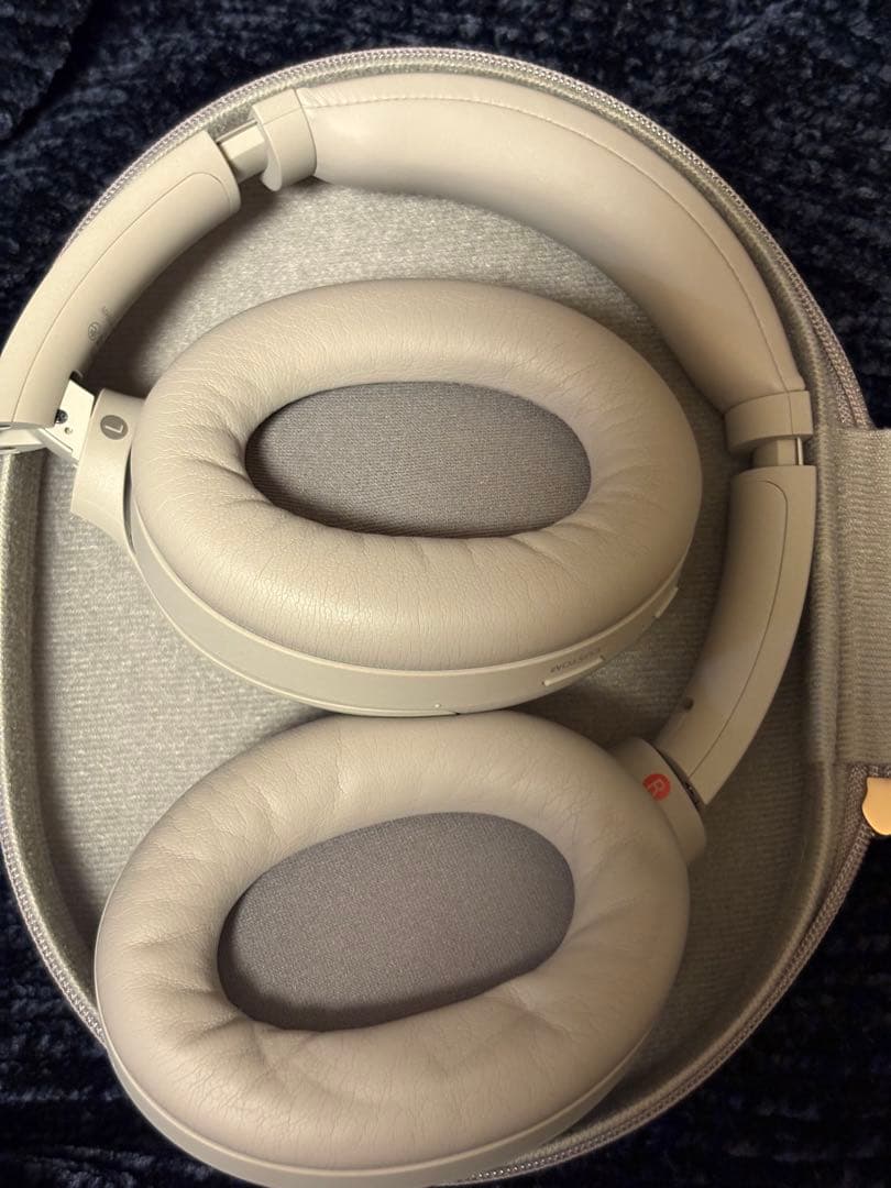 SONY WH-1000XM4 ワイヤレスヘッドホン　箱付き、ケース付き
