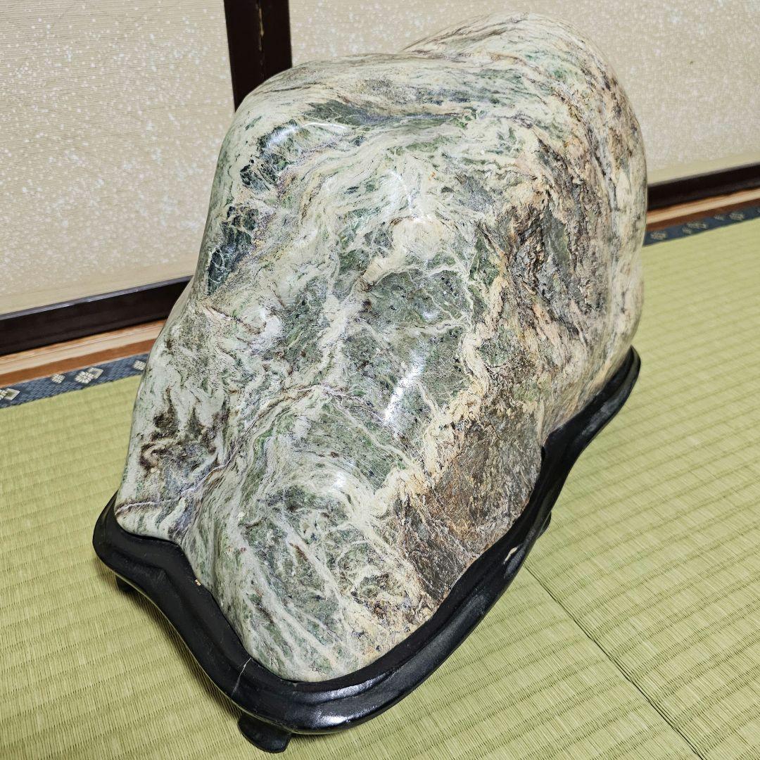 日高翡翠 34kg 北海道産日本銘石水石ひすいヒスイ鑑賞石