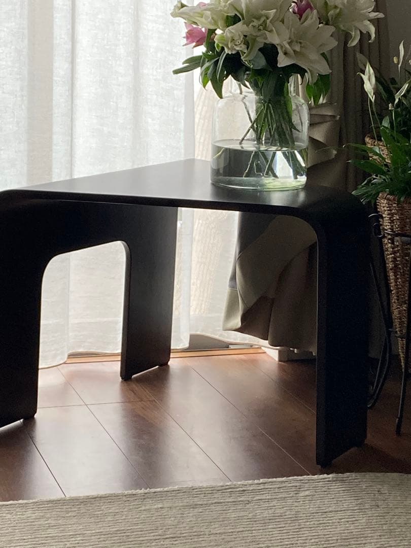 スーパーお値下げ！デパート購入サイドテーブル(Stressless)12万程