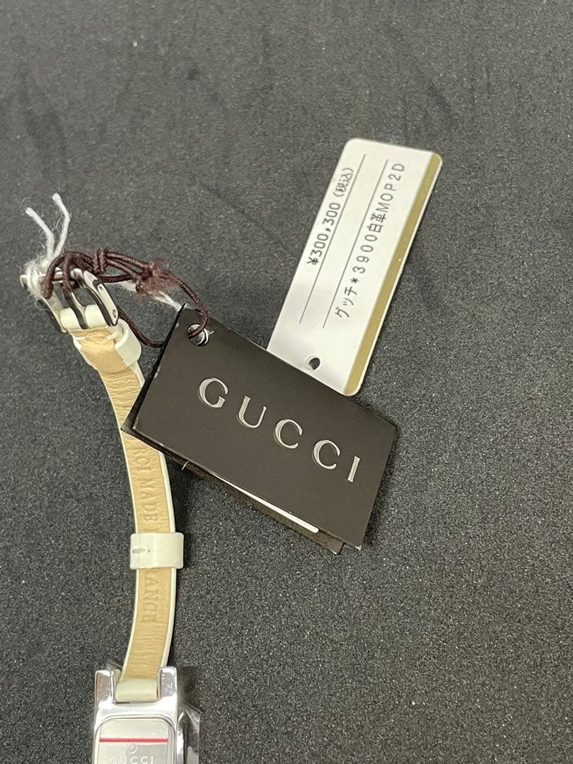 GUCCI レディース腕時計 3900Lダイヤモンド装飾 ホワイト