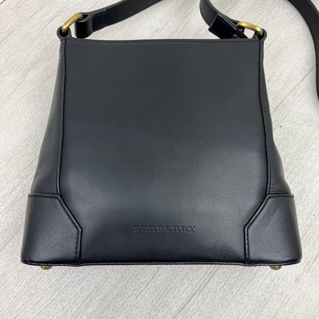 美品✨ Burberry バーバリー ショルダーバッグ ノバチェック レザー