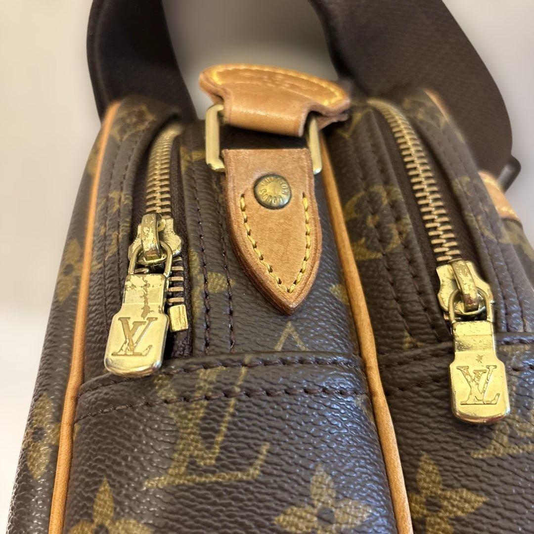 ルイ・ヴィトン モノグラム　リポーターPM 保存袋付き　美品
