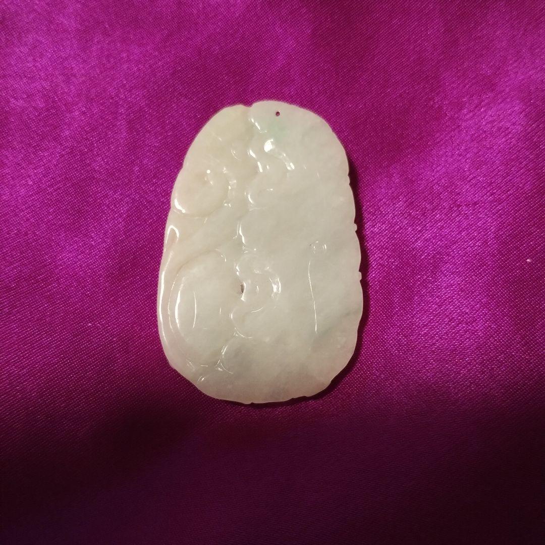 翡翠　龍　カービング　彫刻