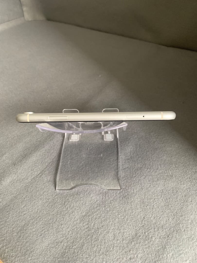 美品　国内版　SIMフリー　iPhoneXR　64GB ホワイト色