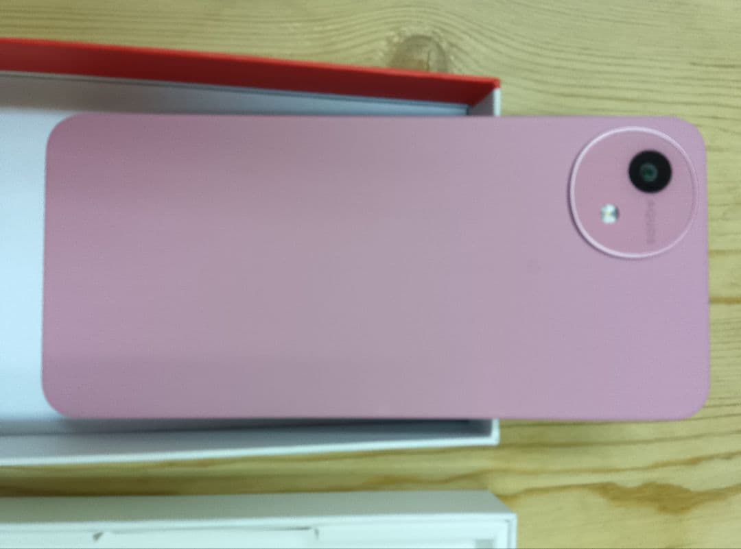 AQUOS　wish5 SH-52F　ピンク