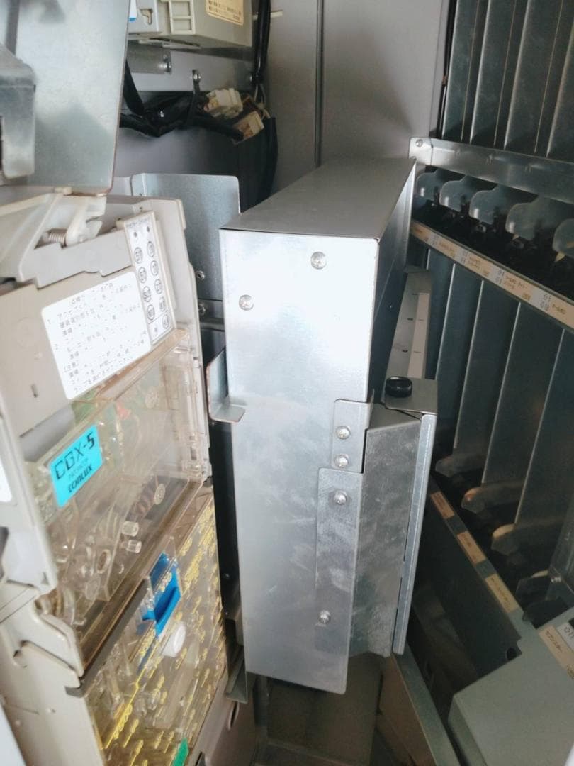 値下げ✩.*˚タバコ自動販売機　省スペース型タスポ対応機　中古品