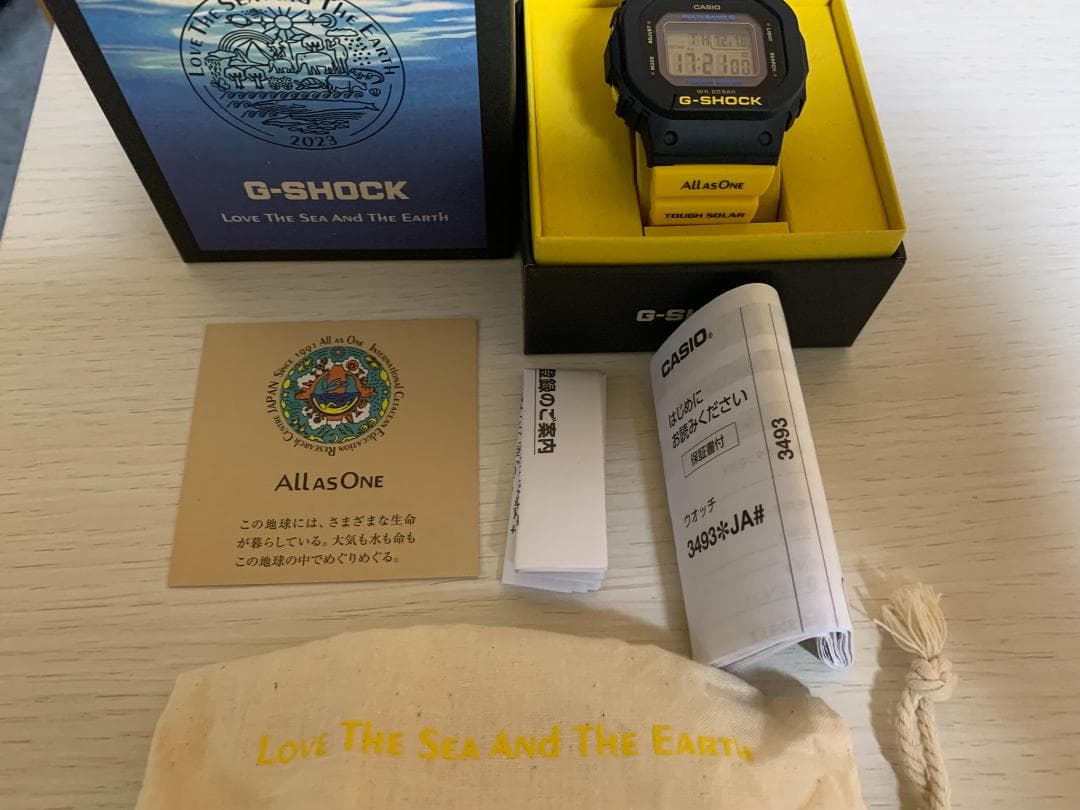 イルクジ 2023 GMD-W5600K-9JR　Gショックスタンド付き