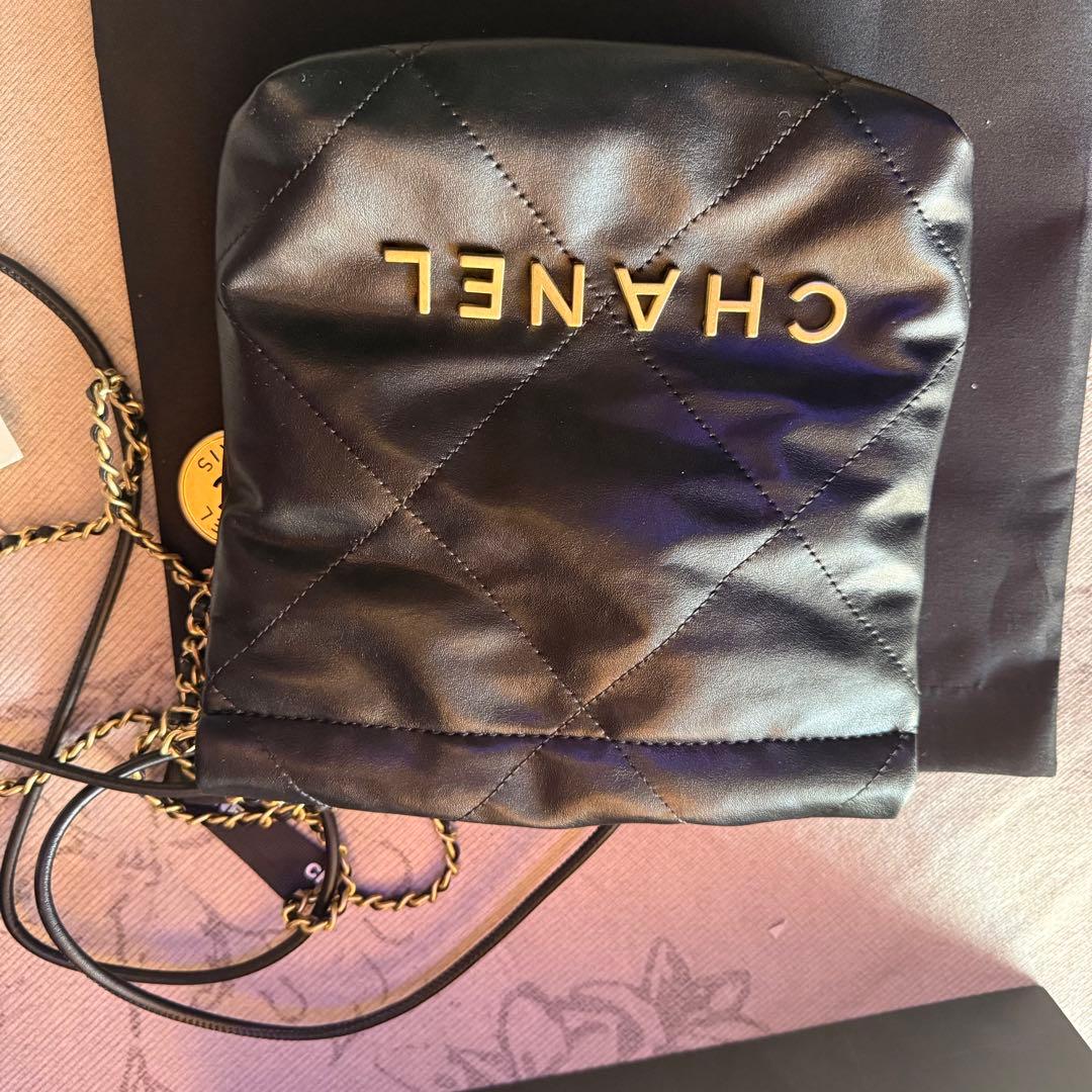 黒 レザー キルティングバッグ