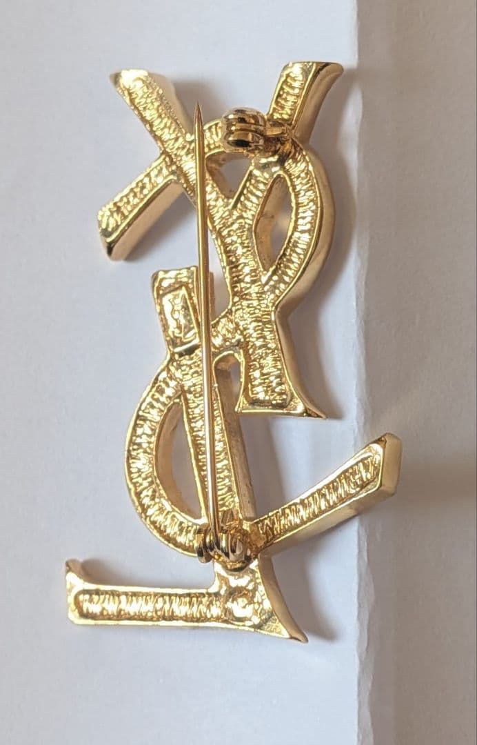 イヴサンローラン ブローチ