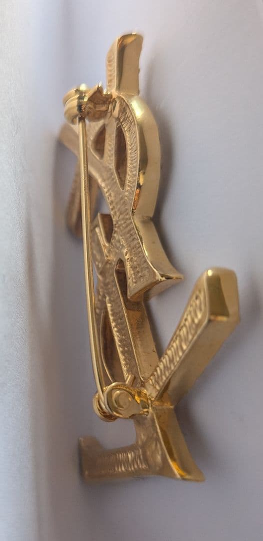 イヴサンローラン ブローチ