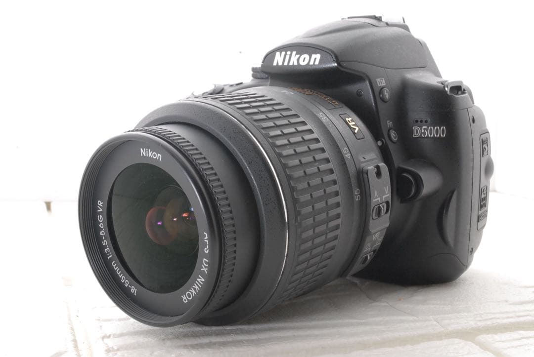 Nikon D5000 レンズセット スマホ転送OK 動画撮影・自撮り可