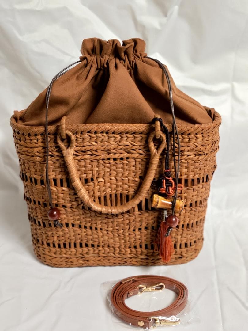 山葡萄かごバッグ 透かし波編み　手作り①