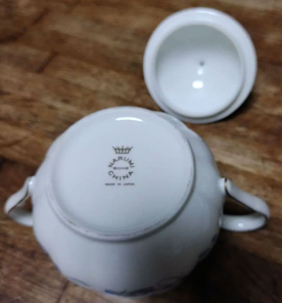 ナルミ ミラノ コーヒーカップ&ソーサー2客とシュガーポット セット