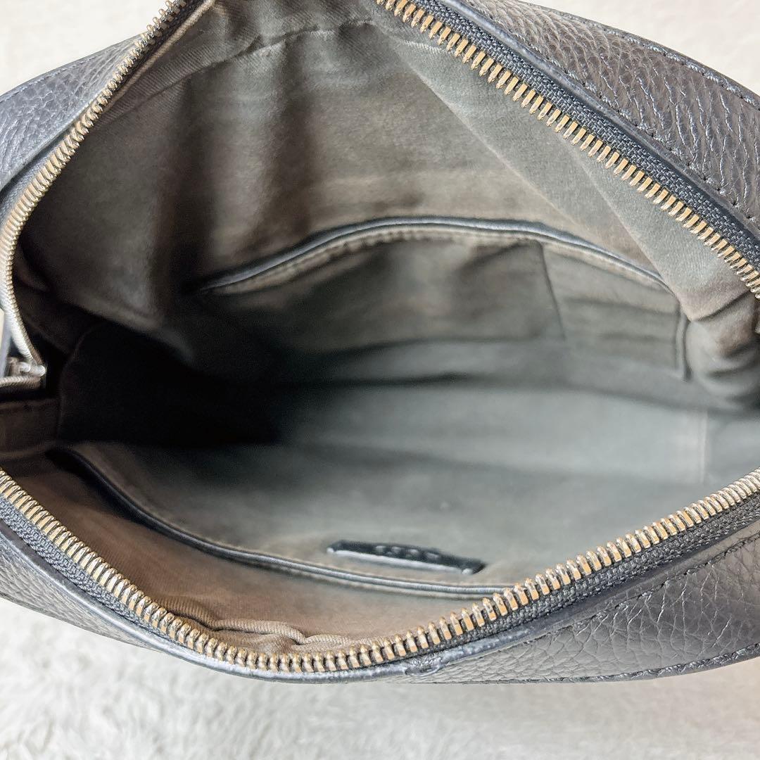 HUGO BOSS レポーターバッグ ショルダーバッグ レザー エンボスロゴ