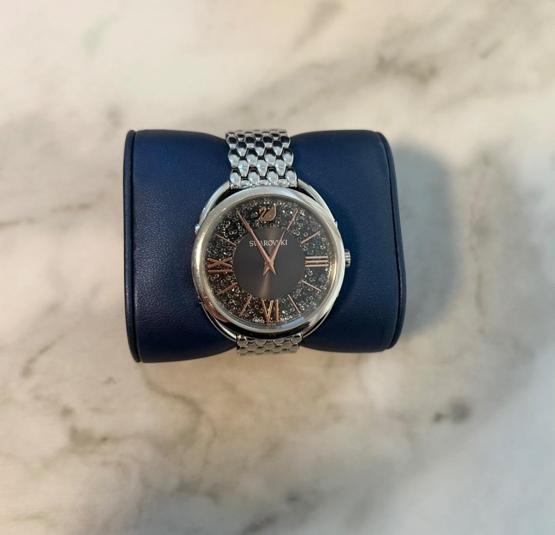 SWAROVSKI シルバーブレスレット 時計　レディース