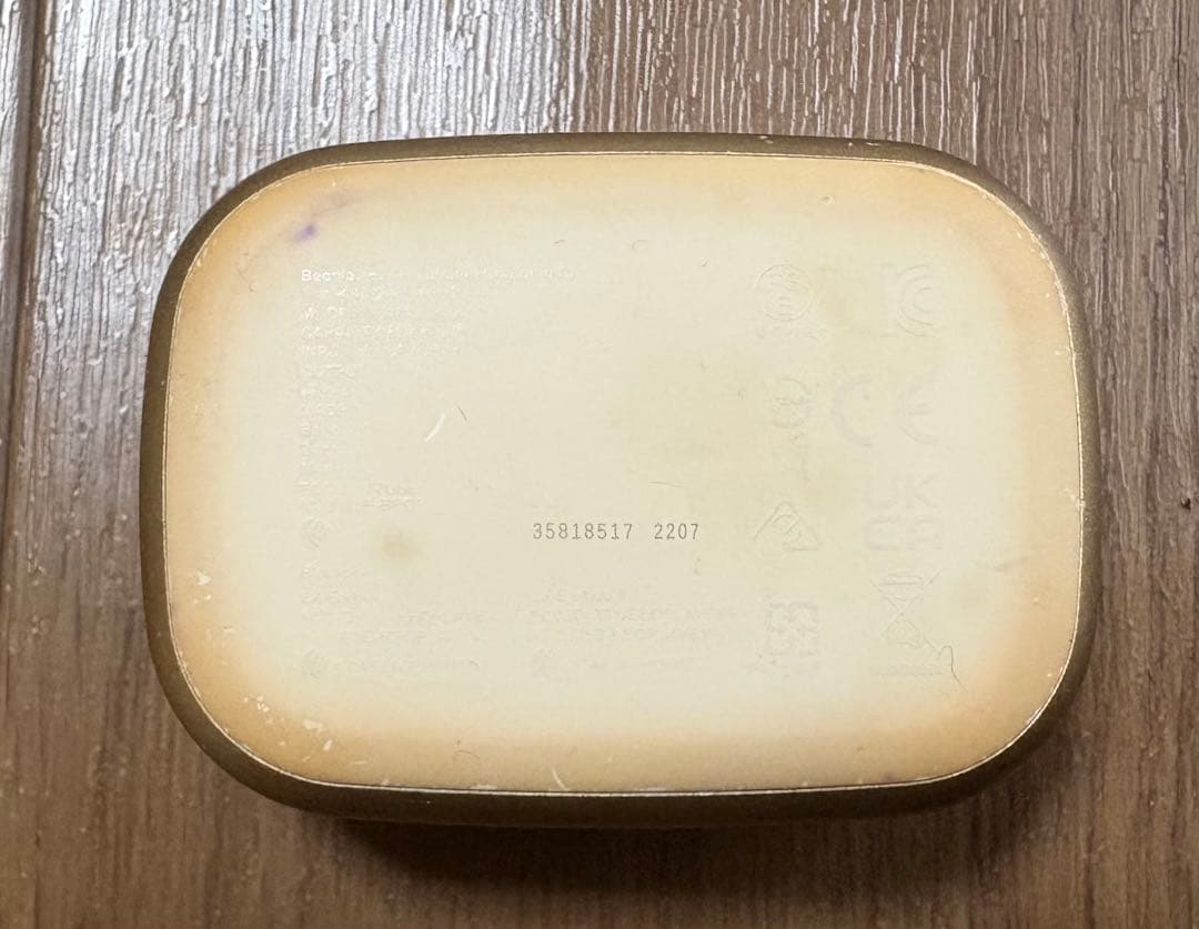 Bang & Olufsen ワイヤレスイヤホン ゴールド