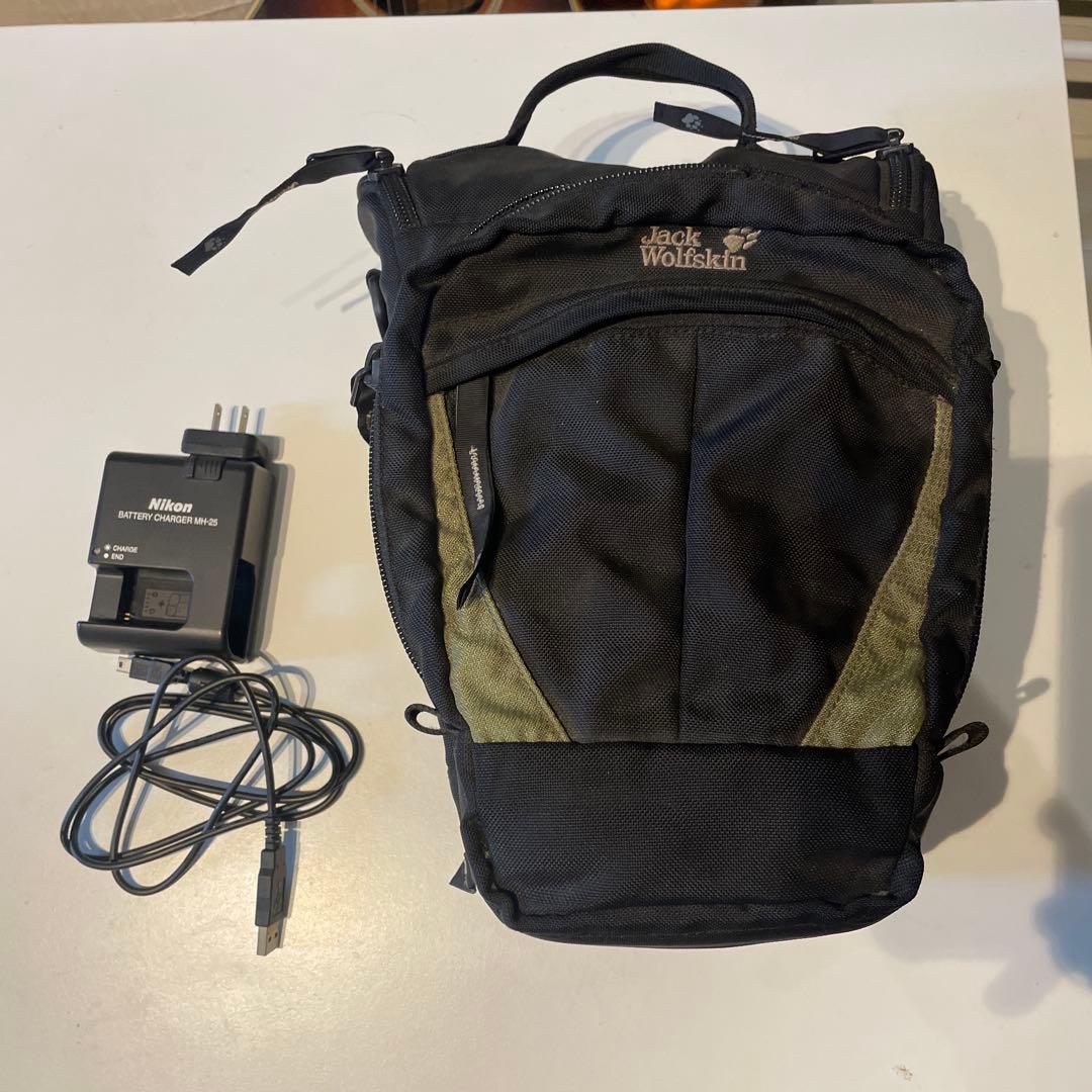 Nikon D7000 デジタル一眼レフカメラ　バッグ付き