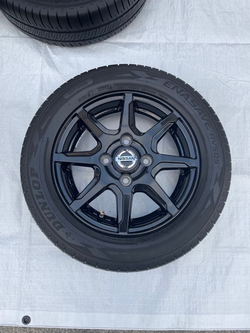 美品深溝23年 ダンロップ155/65R13 ［タイヤホイールセット］黒ホイール