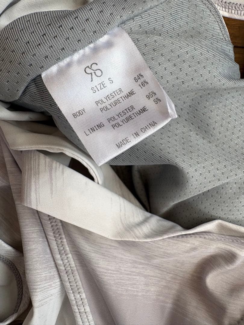 スカーラ　ラバ　リアルストーンヨガウェアセット レギンス 2個バーム付き