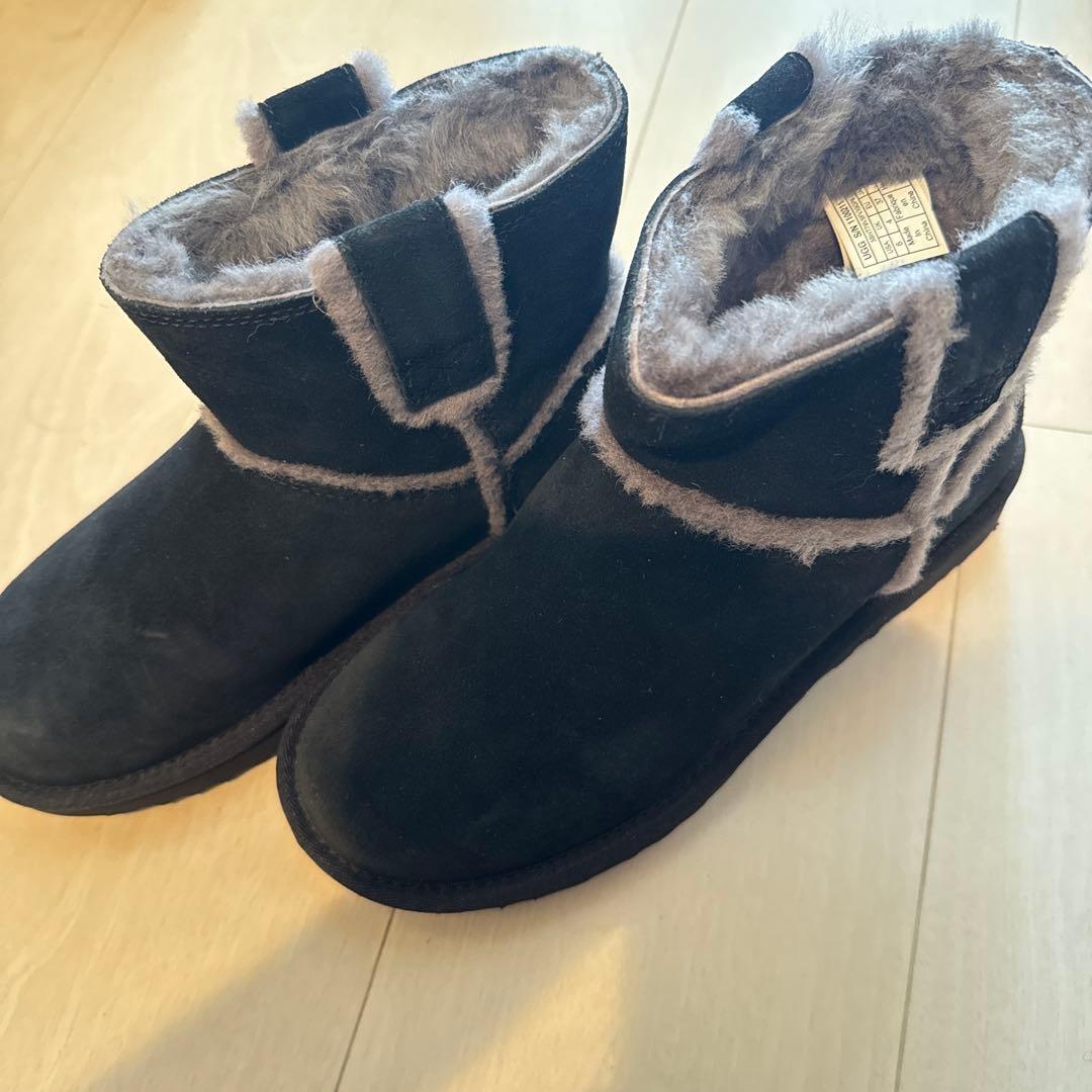 UGG クラシック ミニ スピル シーム ブーツ 1100211