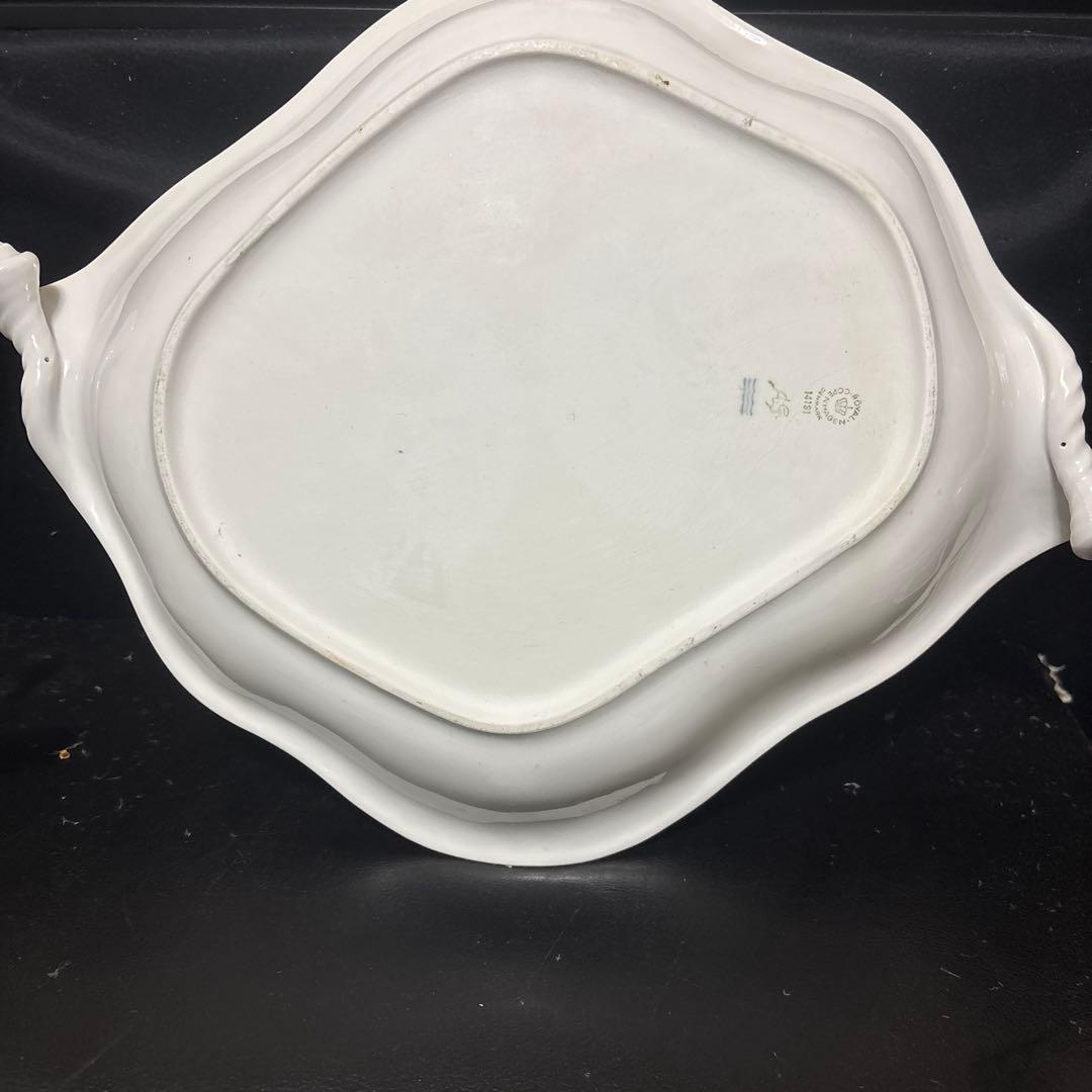 ・  ホワイトコンキリー サービングディッシュ