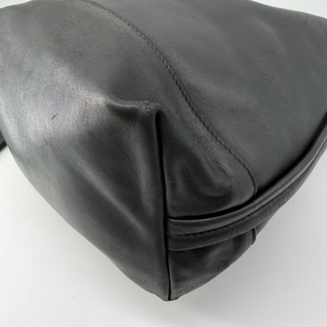 17591✨マルニ ポーチ付き レザー ハンドバッグ ブラック