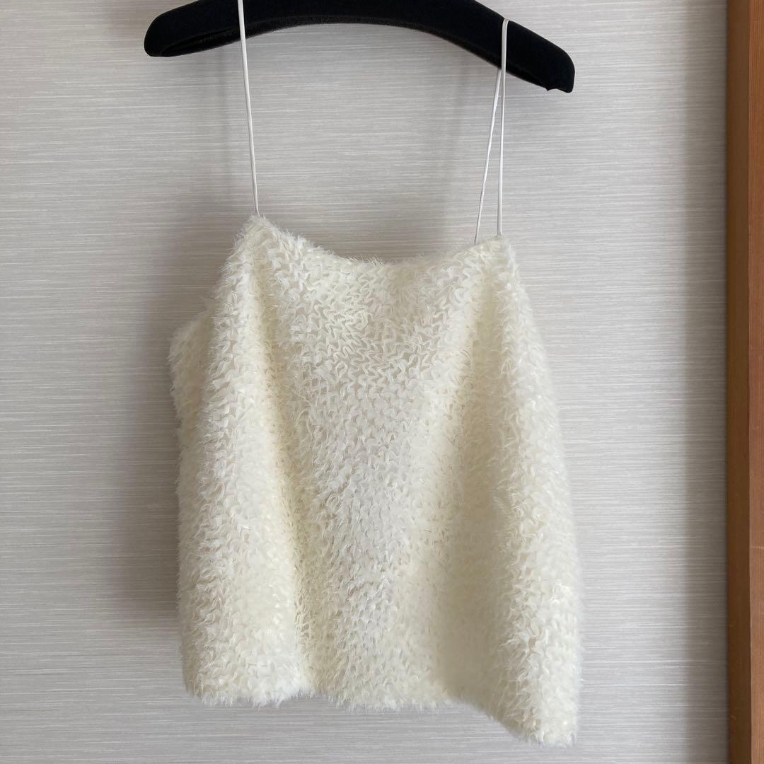 テープチュール刺繍キャミブラウス