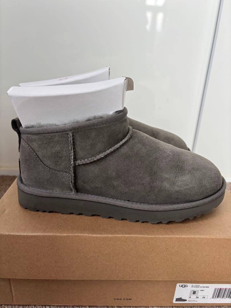【週末セール】UGG✨️国内正規品✨️25cm クラシックウルトラミニ グレー