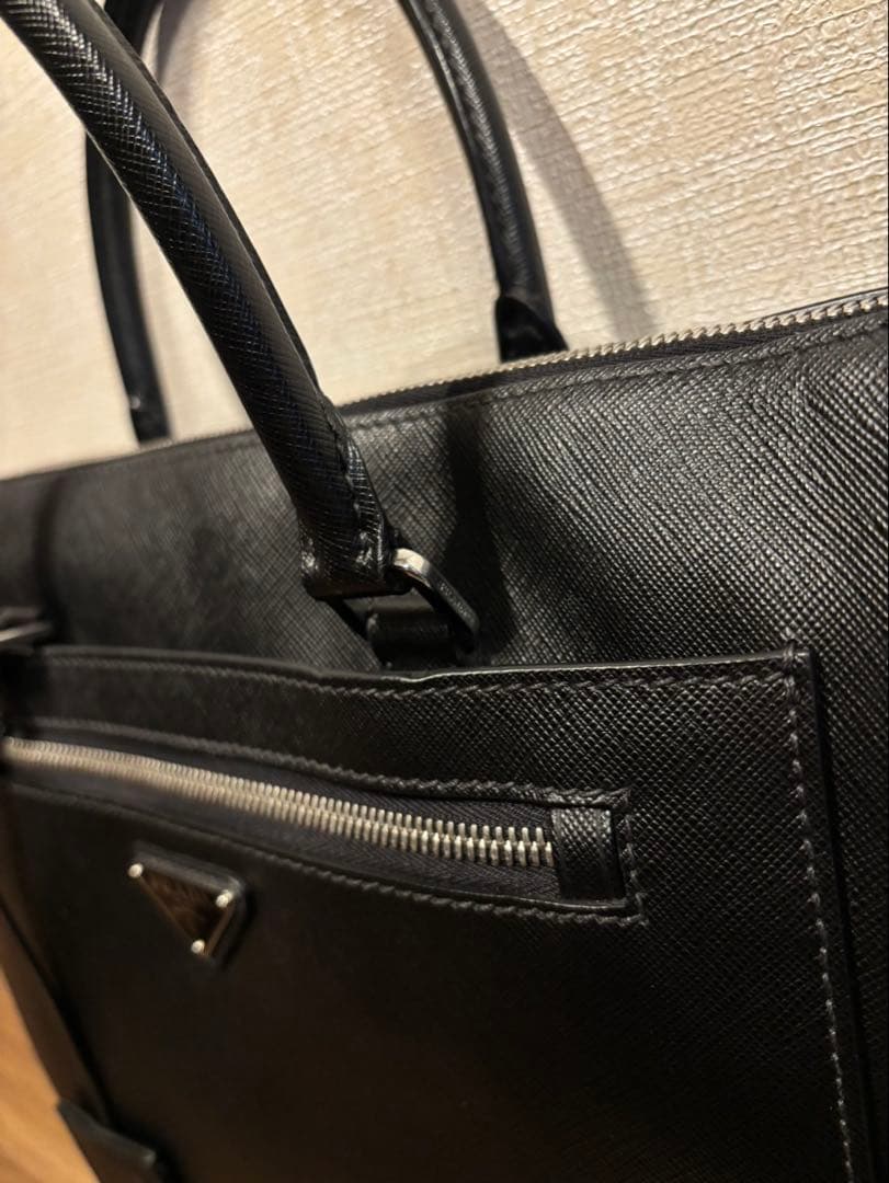 PRADA ビジネスバッグ