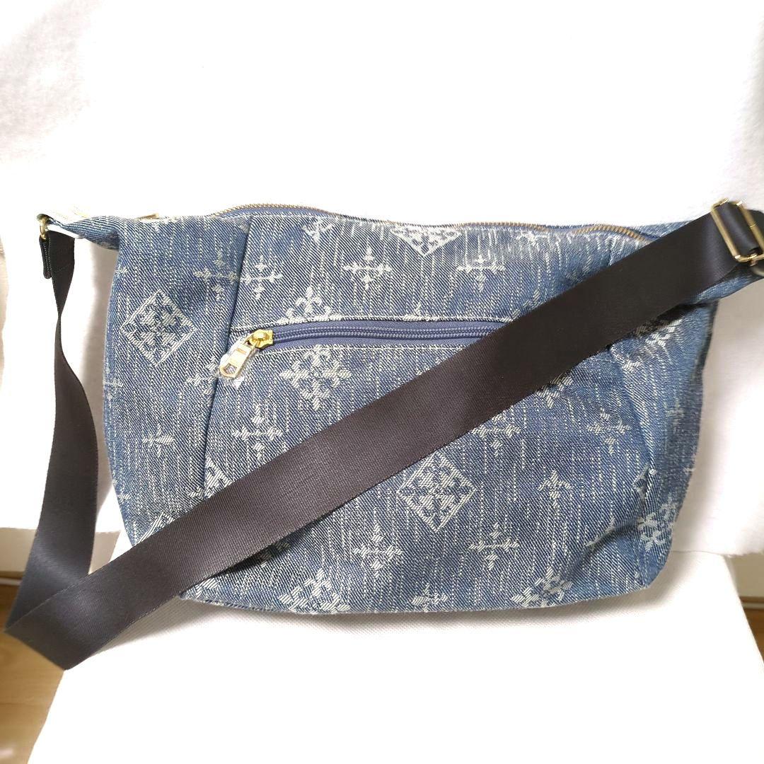 美品russet☆ラシットWEB限定 スリングバッグ　デニムジャガード