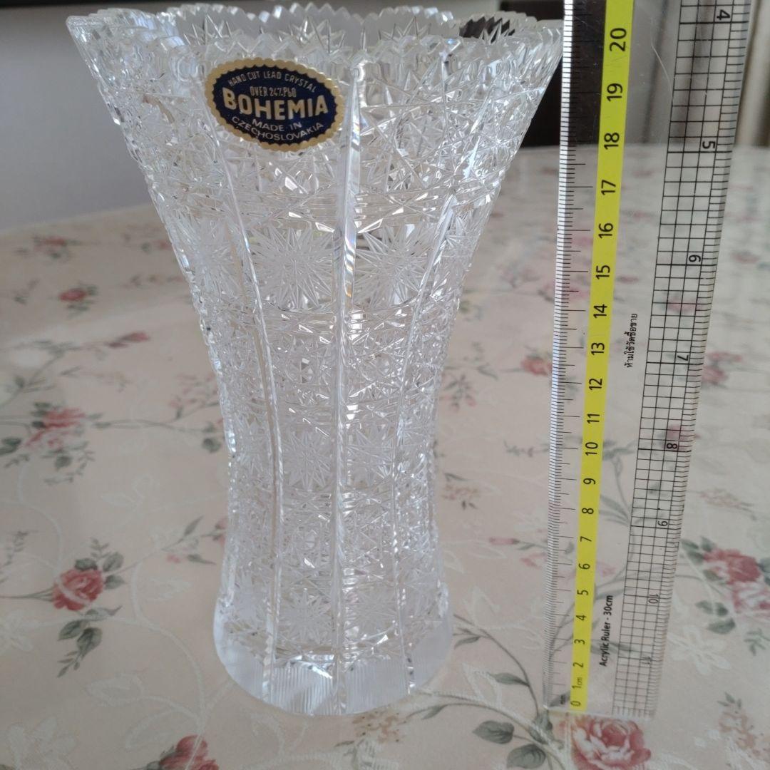 ボヘミア　ハンドカット花瓶