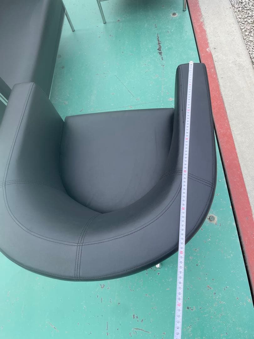 合皮クラブチェア◎ モダンデザインラウンジチェア／店舗・サロン・書斎1\3