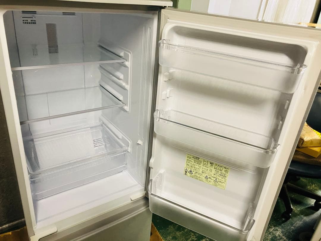 6r11 良品 SHARP シャープ 冷蔵庫 SJ-D17D-S 2018年製