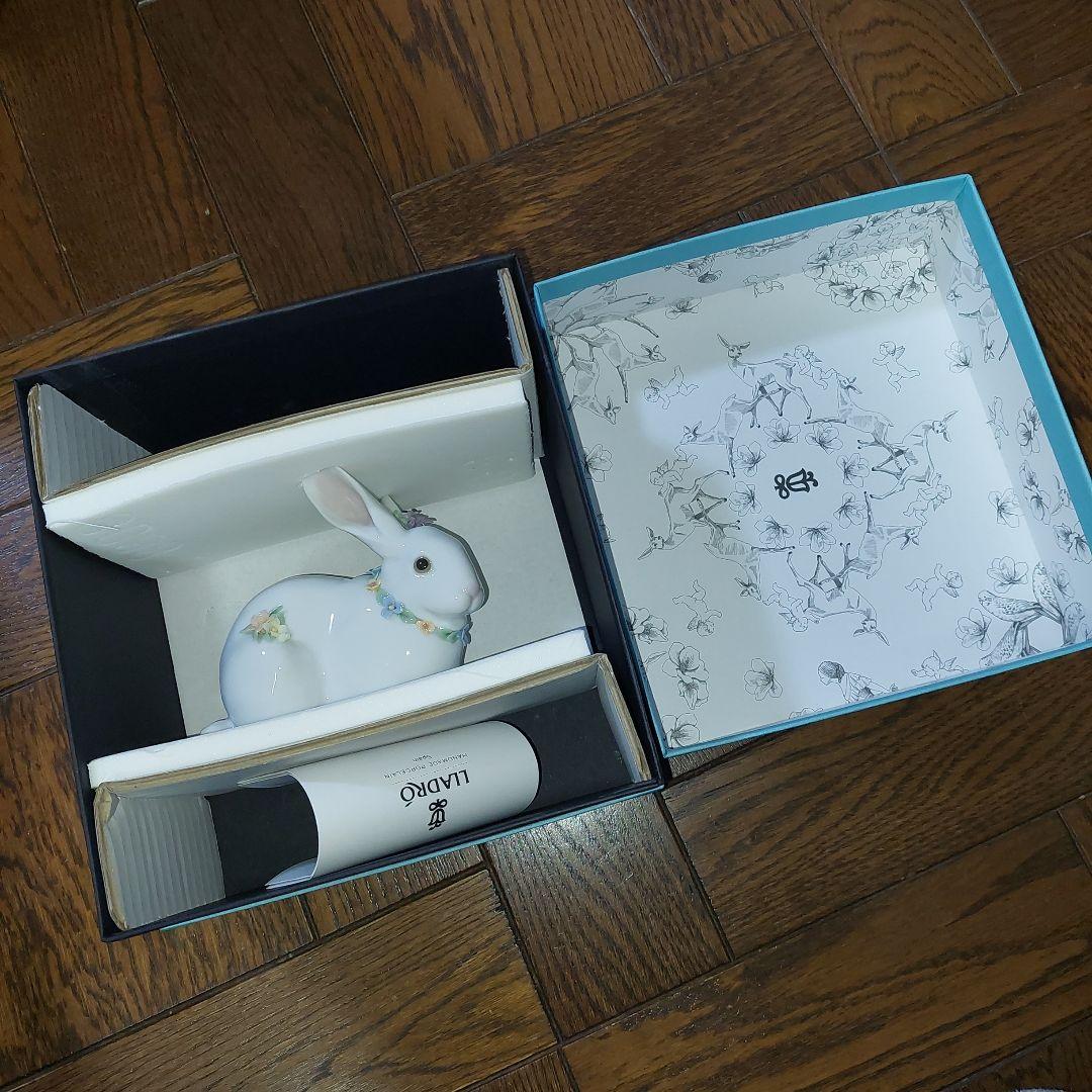 新品 ＊ リヤドロ 花飾りの白うさぎ