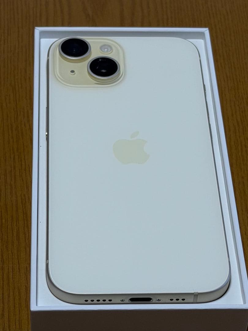 【レンズ割れあり】iPhone15 256GB イエロー SIMフリー