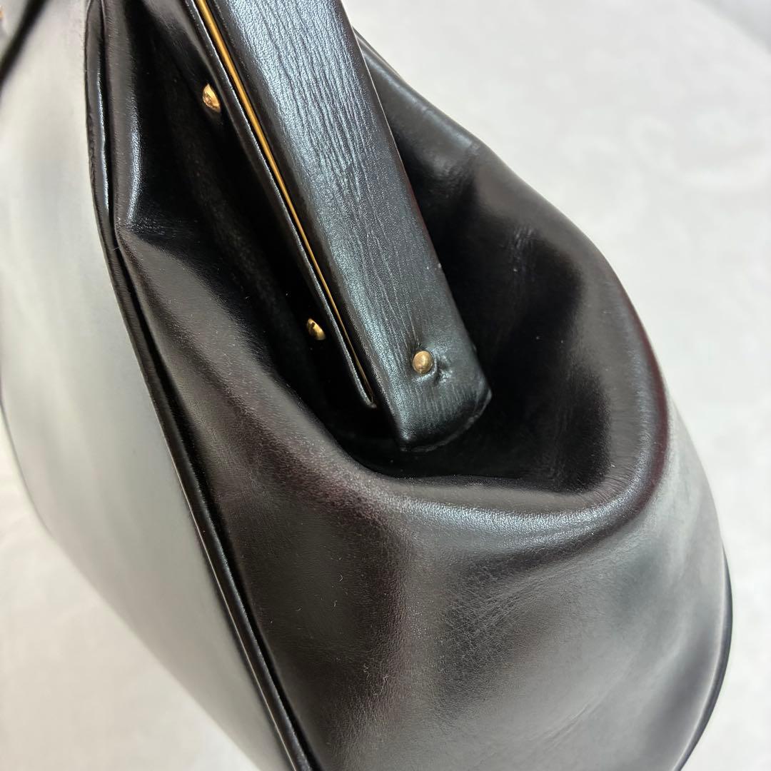 【RobertadiCamerino】レザー がま口 ワンハンドル ハンドバッグ