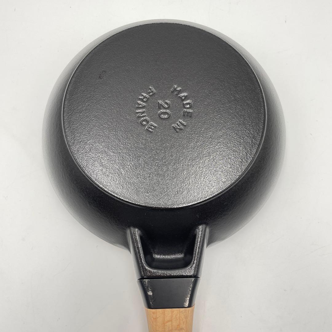 専用　美品　ストウブ（Staub）ウッドハンドル フライパン 20cm IH対応