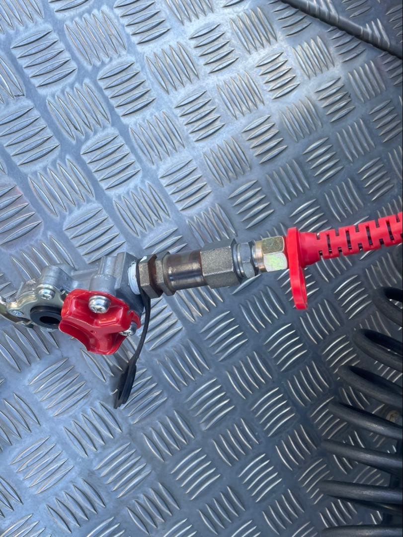 新しい　スパイラルエアーホース赤・黄２本セット