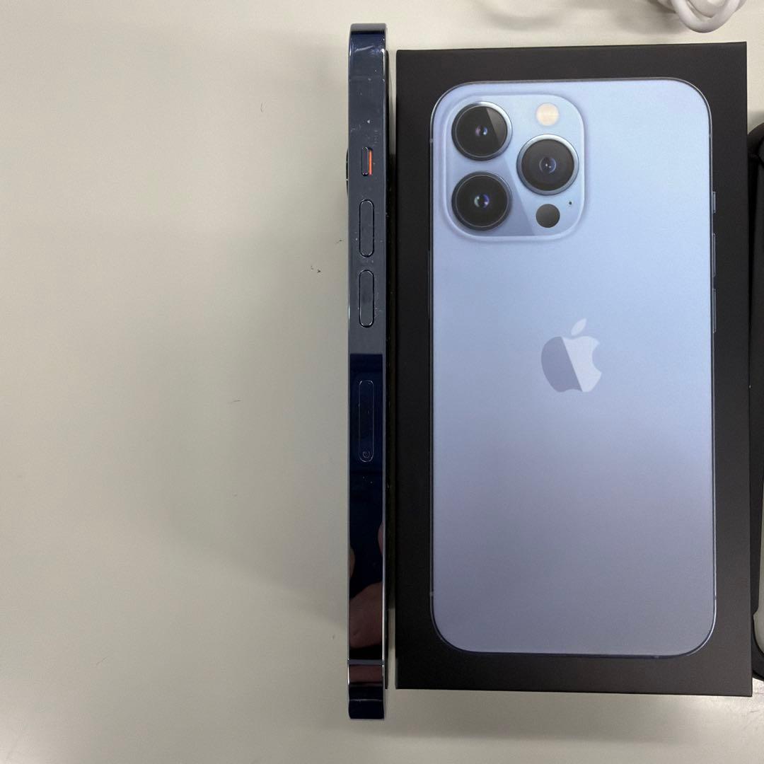 iPhone13 pro 256G 本体 ウォータープルーフケース等付属品多数