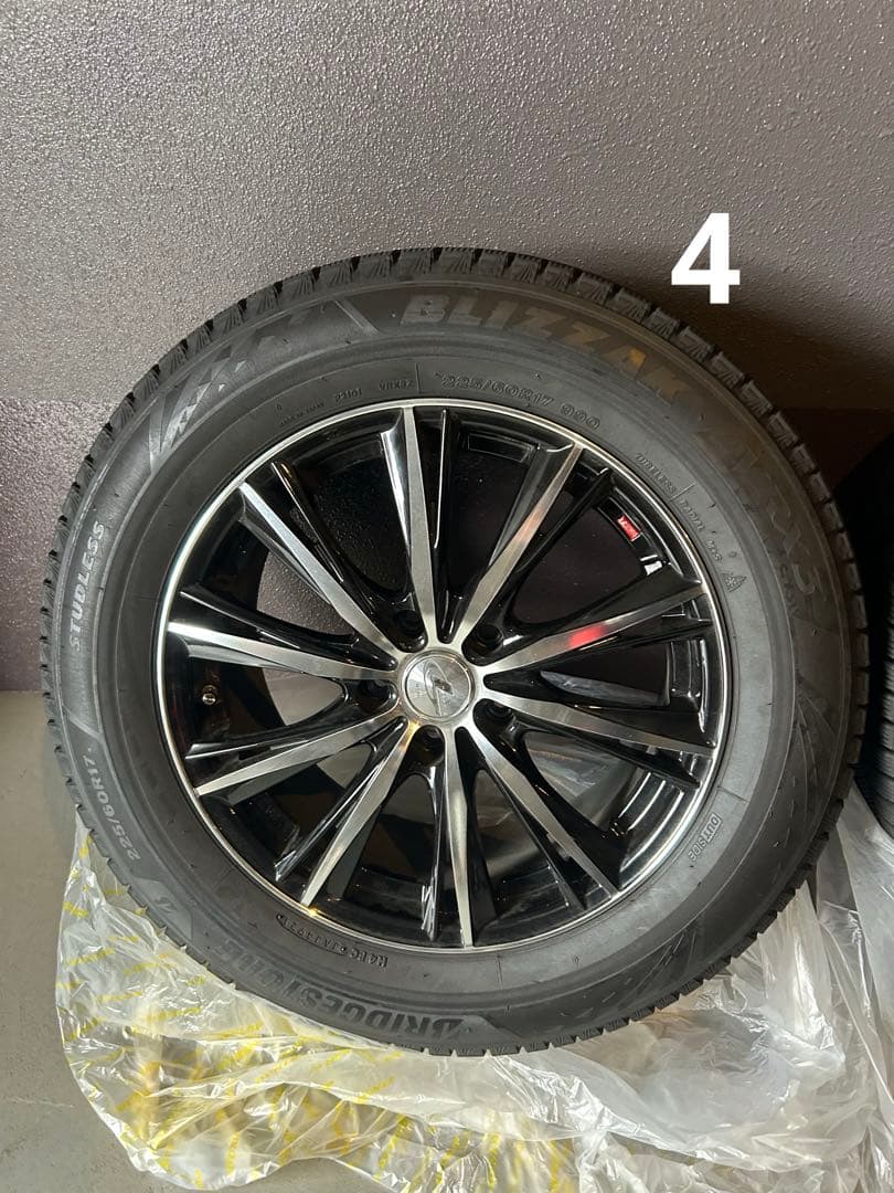 ブリヂストン 17インチ スタッドレスタイヤセット